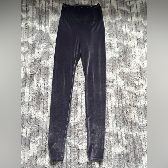 Wilfred Free Aritzia Daria Velvet legging Size Small - Picture 2 of 10